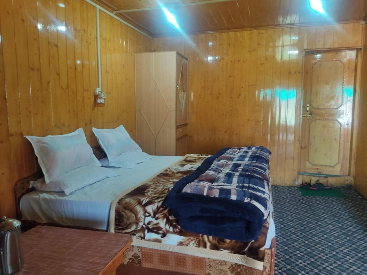 Roseland Cottage , Gulmarg Exterior foto
