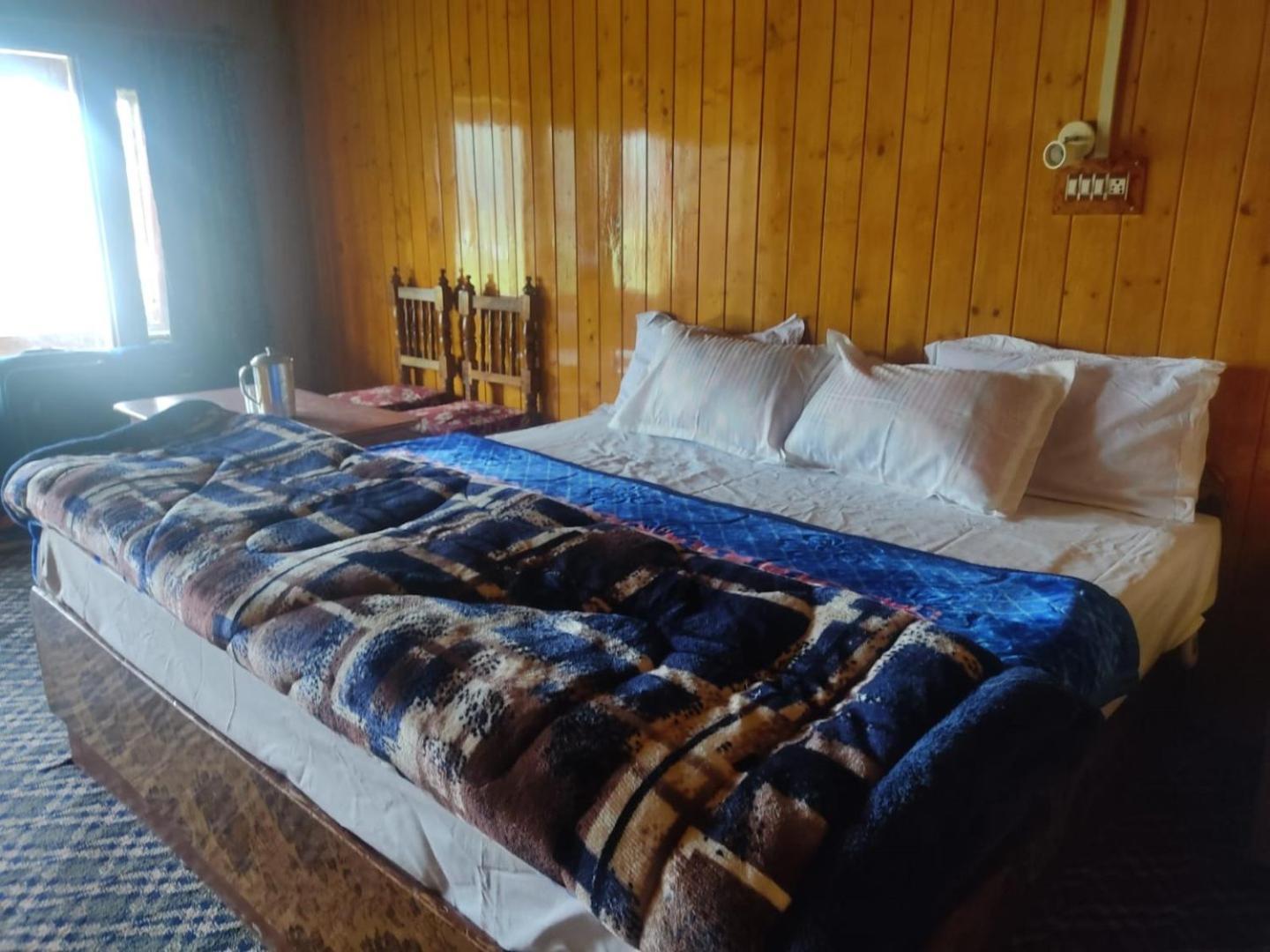 Roseland Cottage , Gulmarg Exterior foto